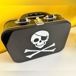 Black Skull and Crossbones Metal Lunchbox